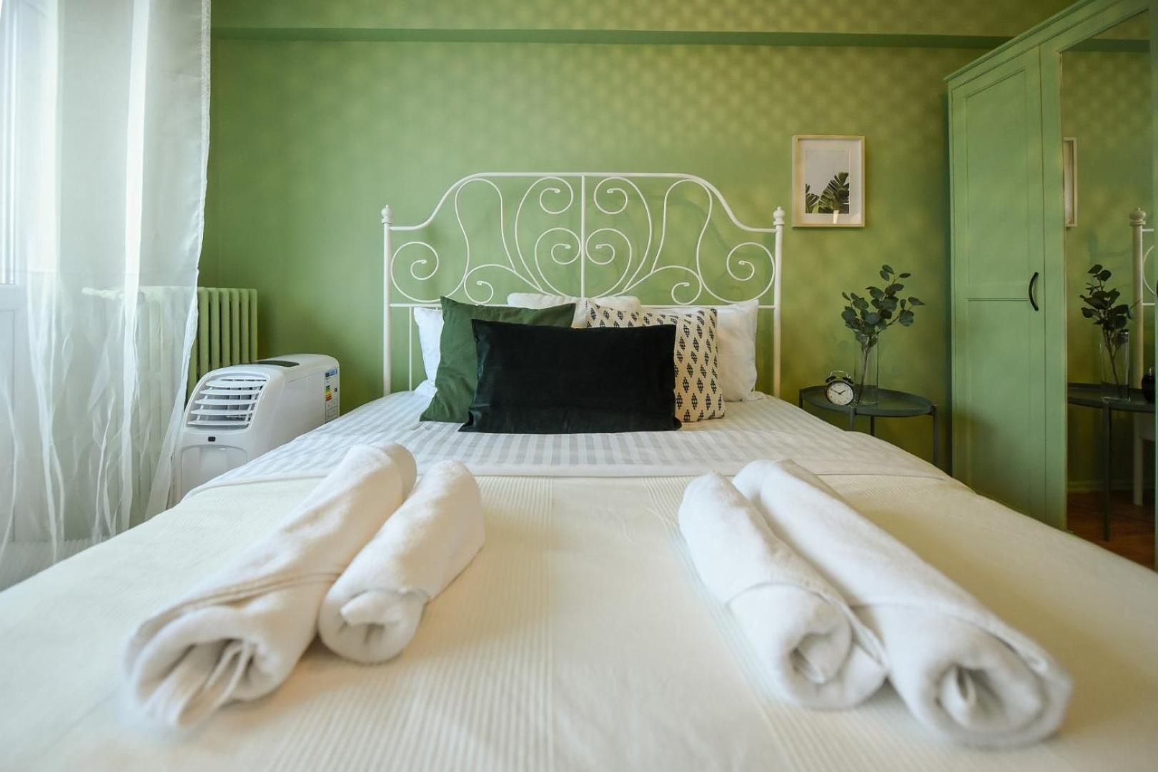 Chic Accommodation With Breathtaking Views Over Calea Victoriei - Your Central Heaven Bucureşti Eksteriør bilde