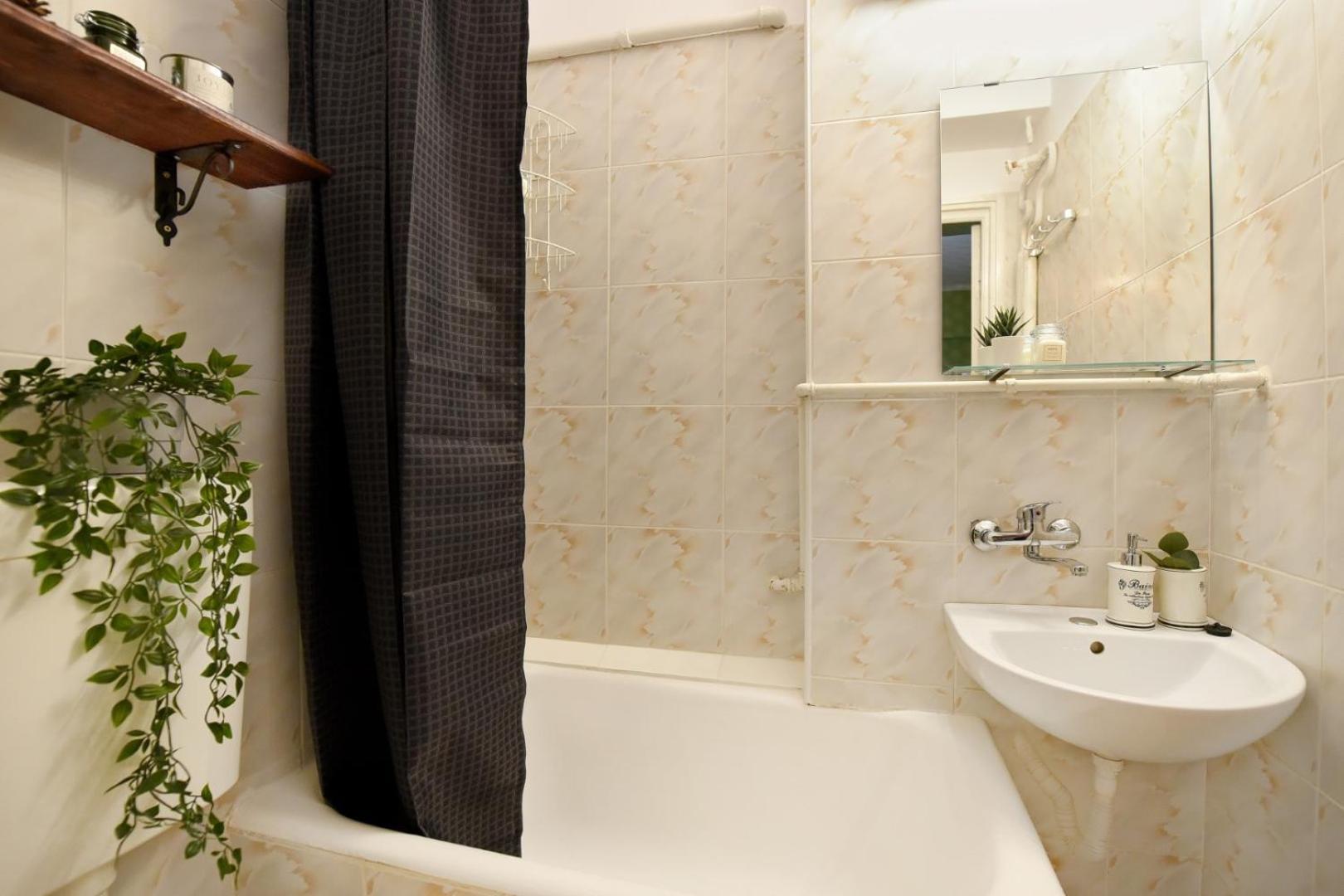 Chic Accommodation With Breathtaking Views Over Calea Victoriei - Your Central Heaven Bucureşti Rom bilde
