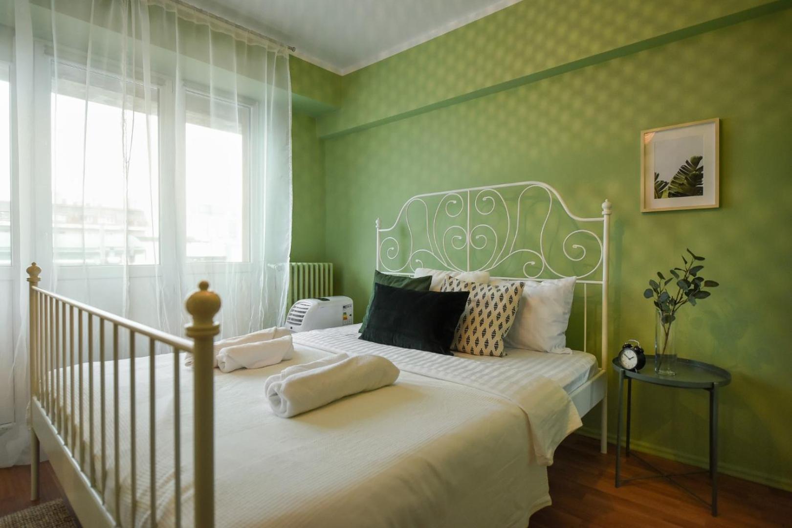 Chic Accommodation With Breathtaking Views Over Calea Victoriei - Your Central Heaven Bucureşti Rom bilde